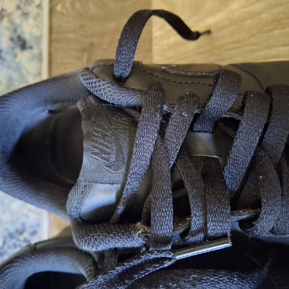 Nike Men's Black Court Vision Low Sneakers - Picture 3 of 8